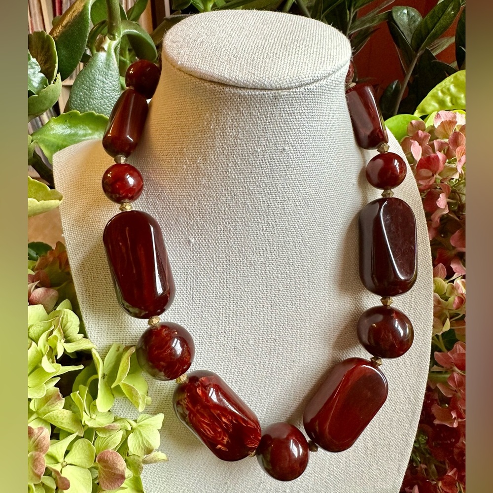 Vintage 60s Cadoro Bakelite Swirl Chunky Necklace